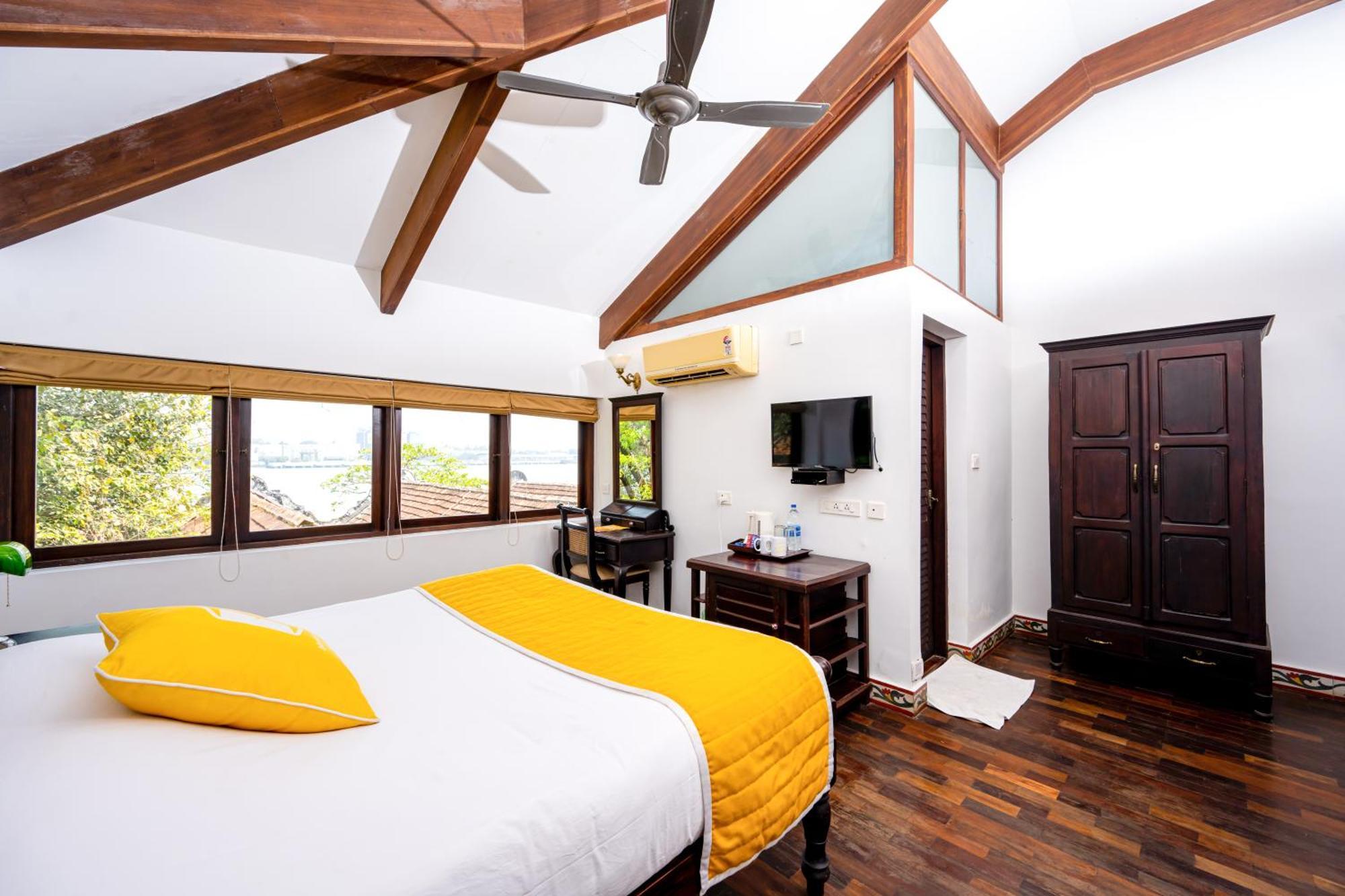 Bloom Boutique Waterfront Fort Kochi Exterior photo