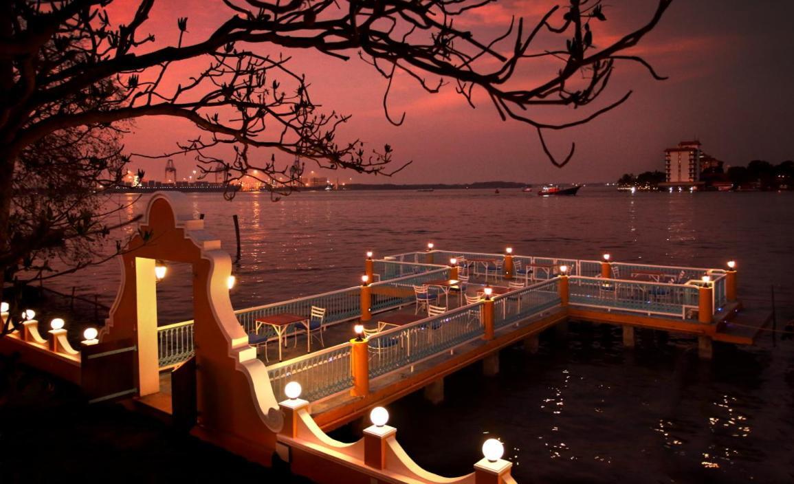 Bloom Boutique Waterfront Fort Kochi Exterior photo